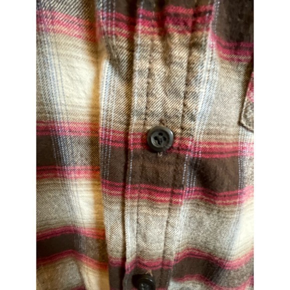 Pendleton Women's Red, White & Black Plaid Button Up Shirt, 100% Cotton,‎ Medium - Picture 6 of 7